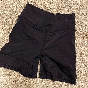 Zentoa Scrunch Bum Shorts SZ XS